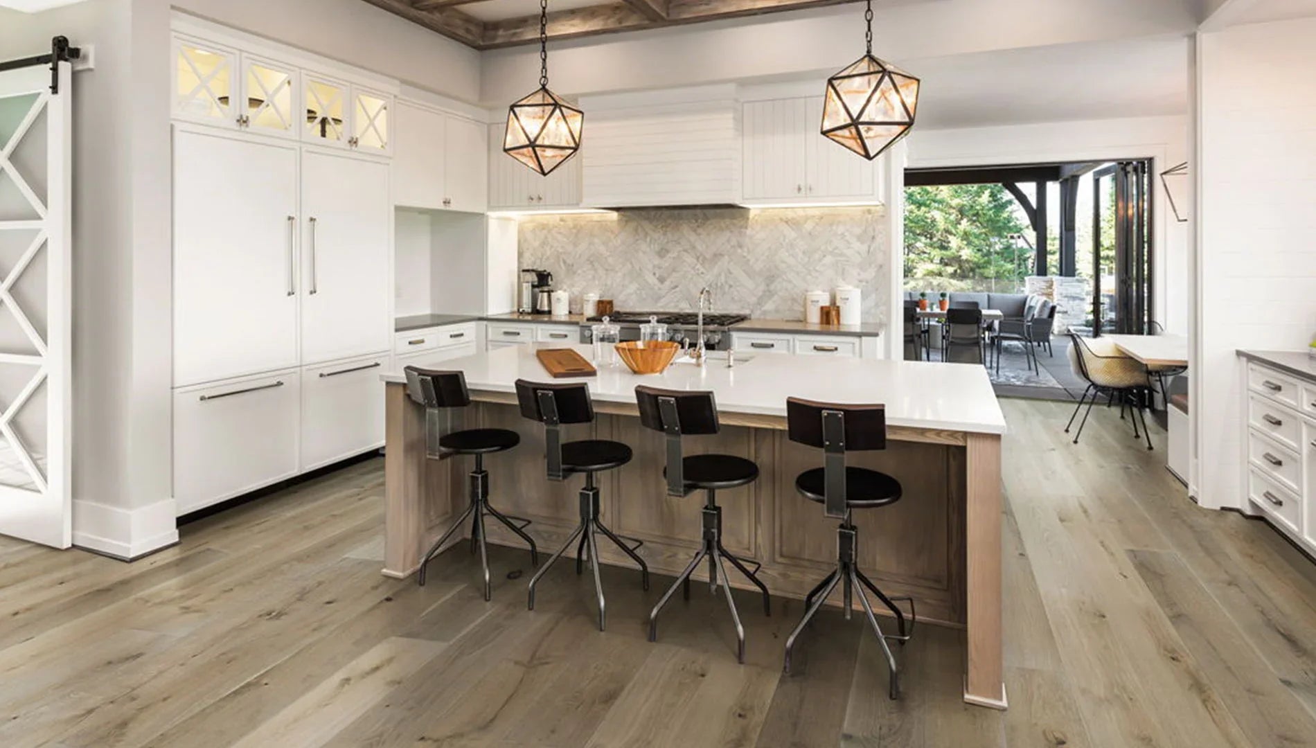 Pasadena / 5/8″ X 7.5″ X 72″ RL / 23.5 SF/CTN