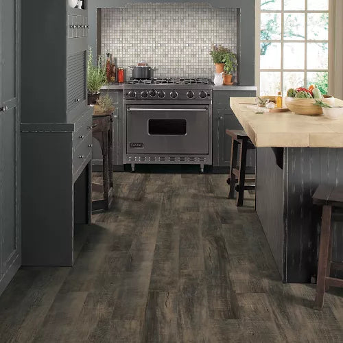 Baywood Brown / 4.5mm X 6” X 48” / 32.15 SF/CTN