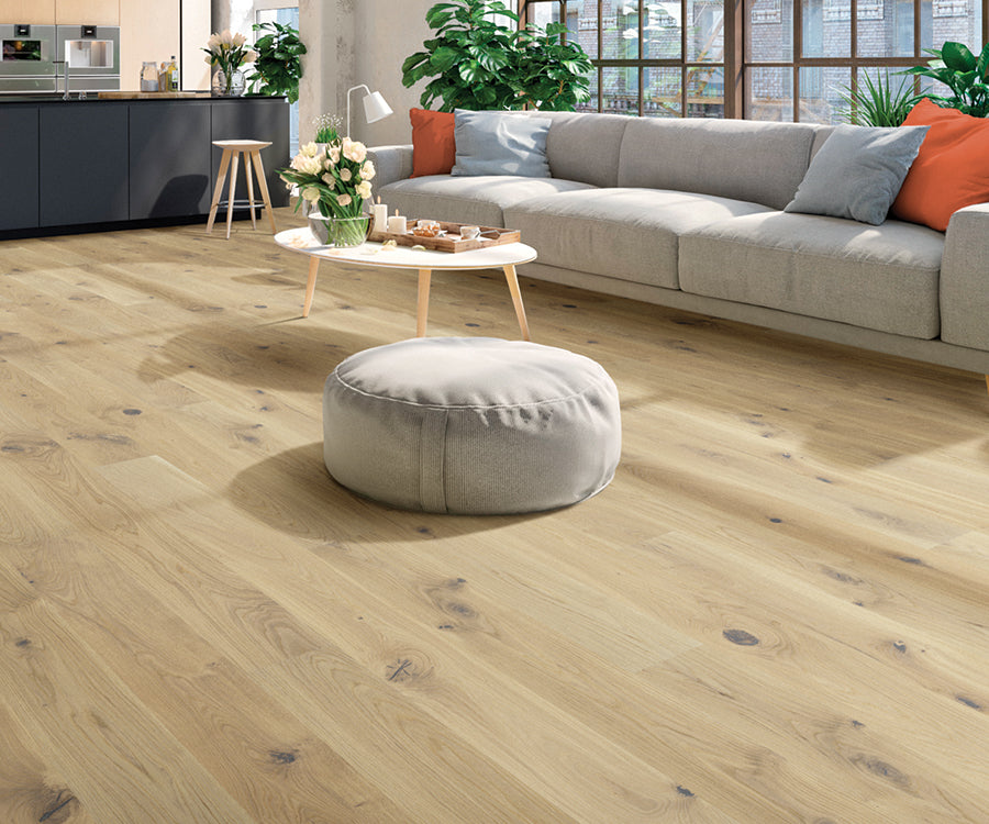 French Oak Driftwood / 5/8” X 7 1/2” X 82 5/8” RL / 25.85 SF/CTN
