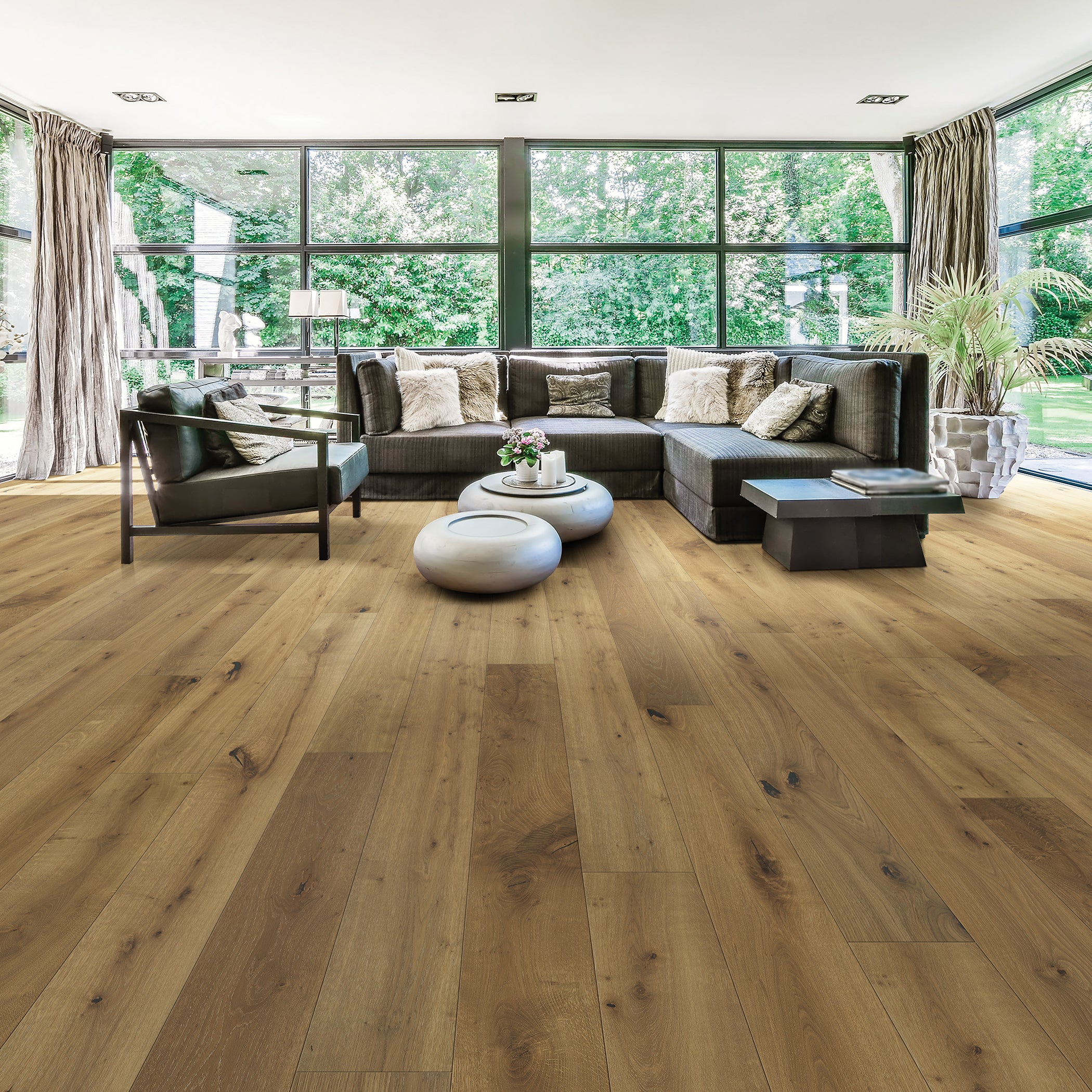French Oak Hyannis / 5/8” X 7 1/2” X 82 5/8” RL / 25.85 SF/CTN
