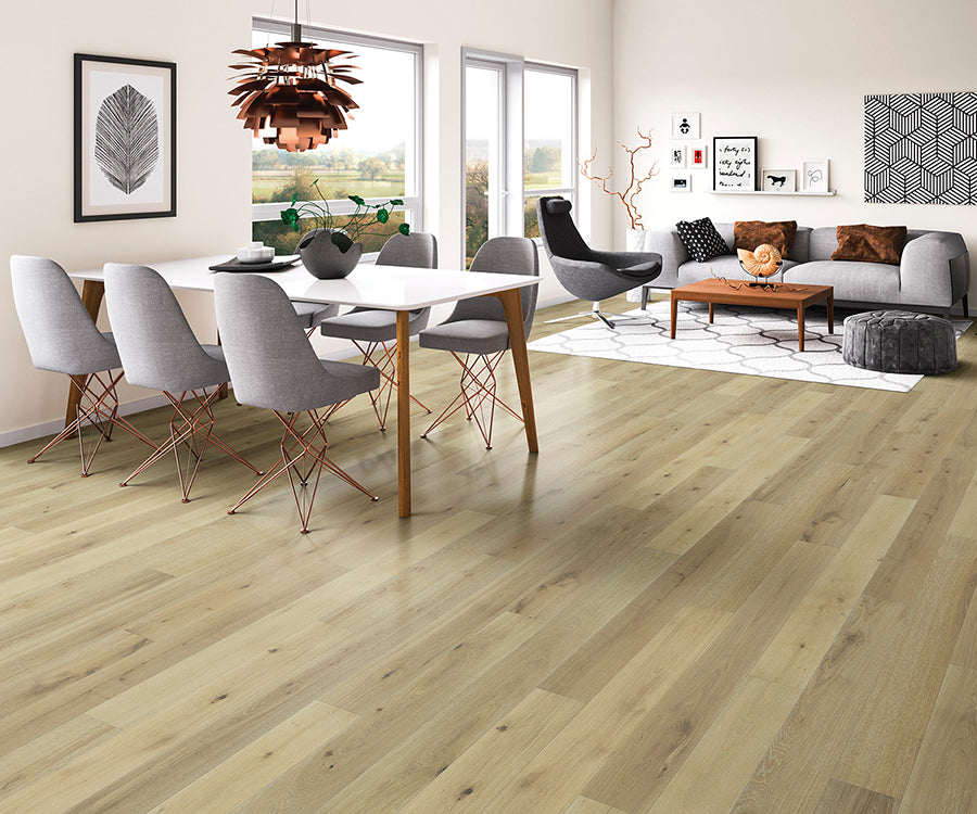 French Oak White Wash / 5/8” X 7 1/2” X 82 5/8” RL / 25.85 SF/CTN